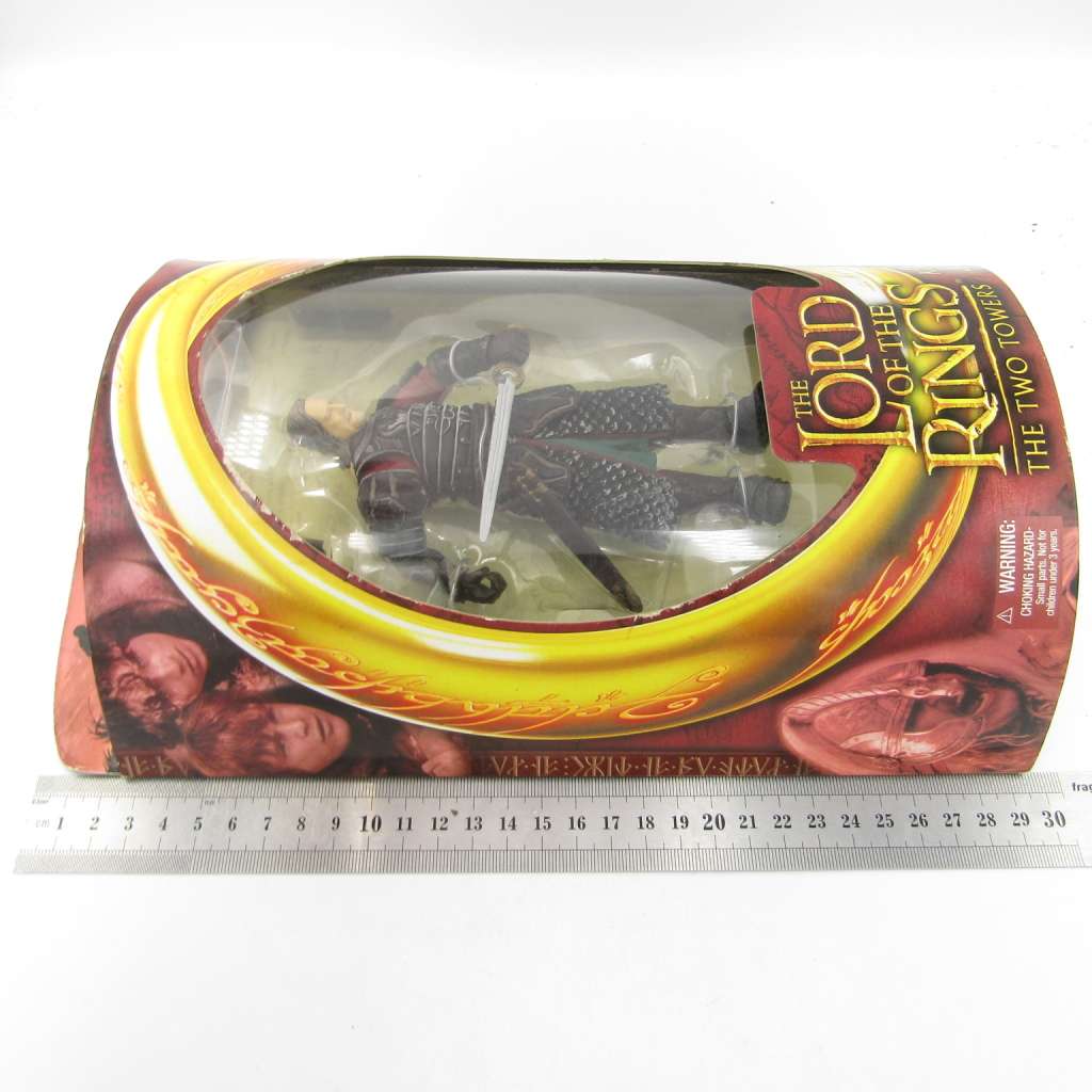 Lord of the Rings The two towers King Theoden in Armor figurine