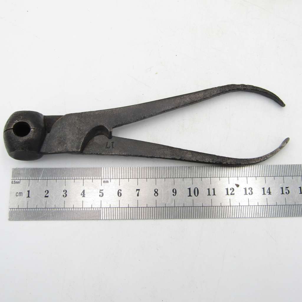 Antique Musket ball bullet mould - 0,65 inch diameter ball