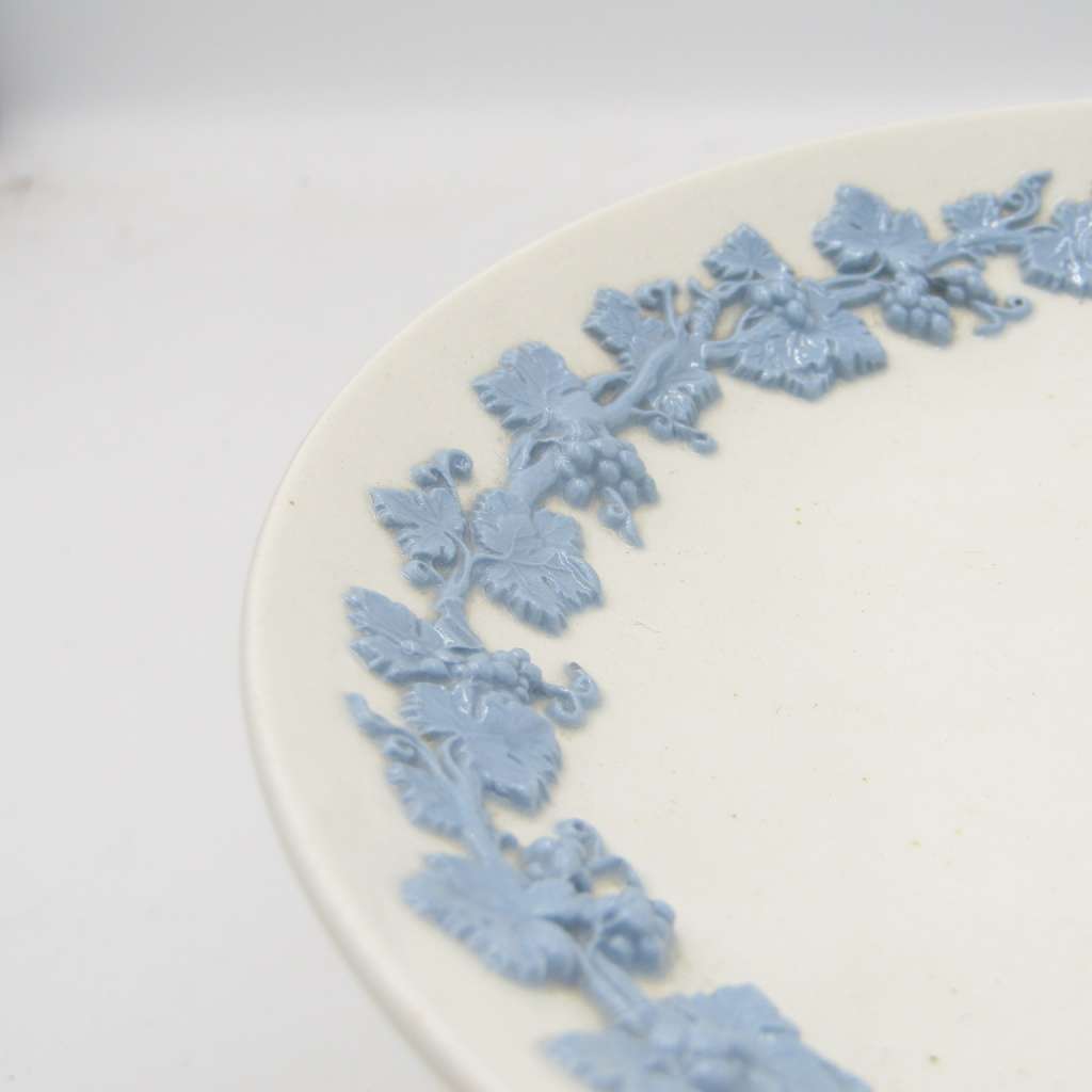 Vintage Wedgwood and Barlaston of Etruria porcelain cake stand dish