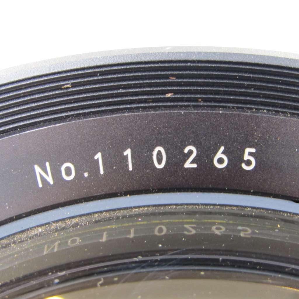 Chinon 1 : 4.5 Zoom lens 55 mm - 300 mm with screw mount - lens a little bit dusty