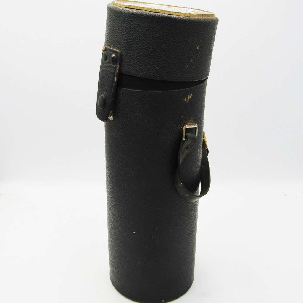 Chinon 1 : 4.5 Zoom lens 55 mm - 300 mm with screw mount - lens a little bit dusty