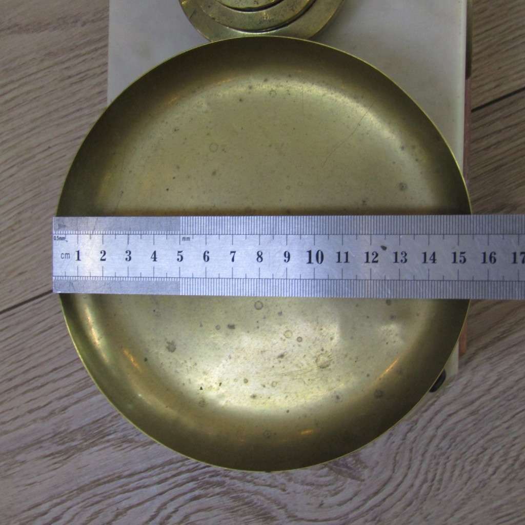 Antique Avery Apothecary balancing scale with weights
