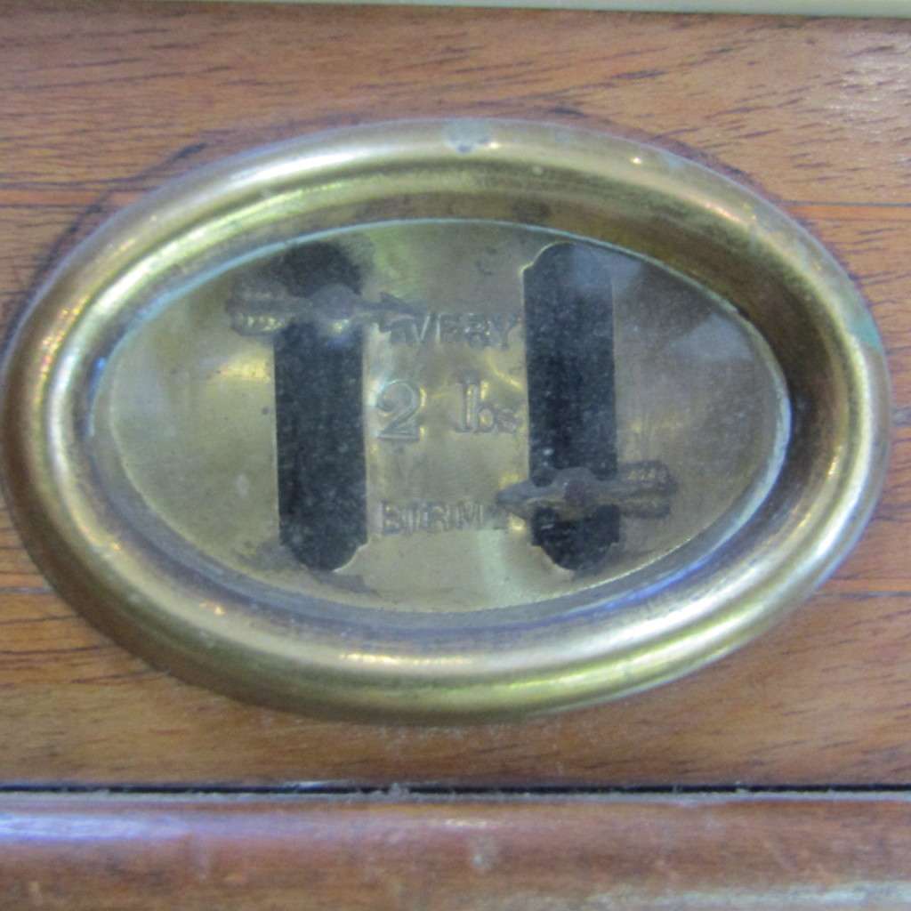 Antique Avery Apothecary balancing scale with weights