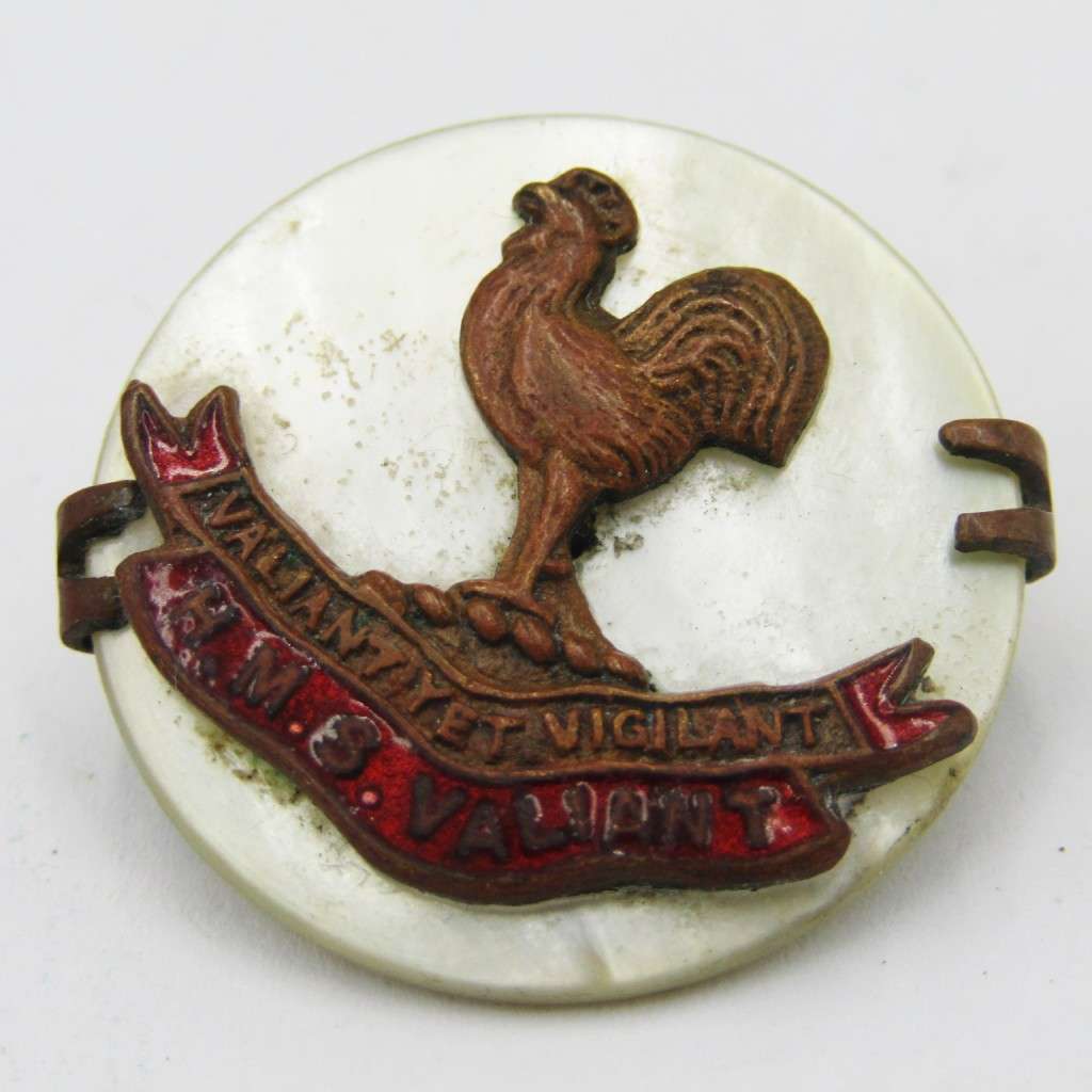 Ships crew badge HMS Valiant - Served in WW1 & WW2