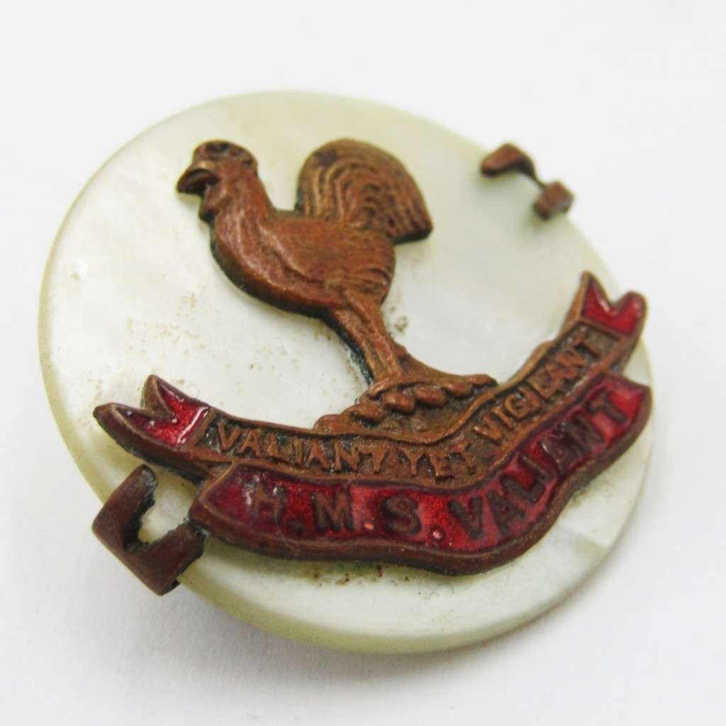 Ships crew badge HMS Valiant - Served in WW1 & WW2