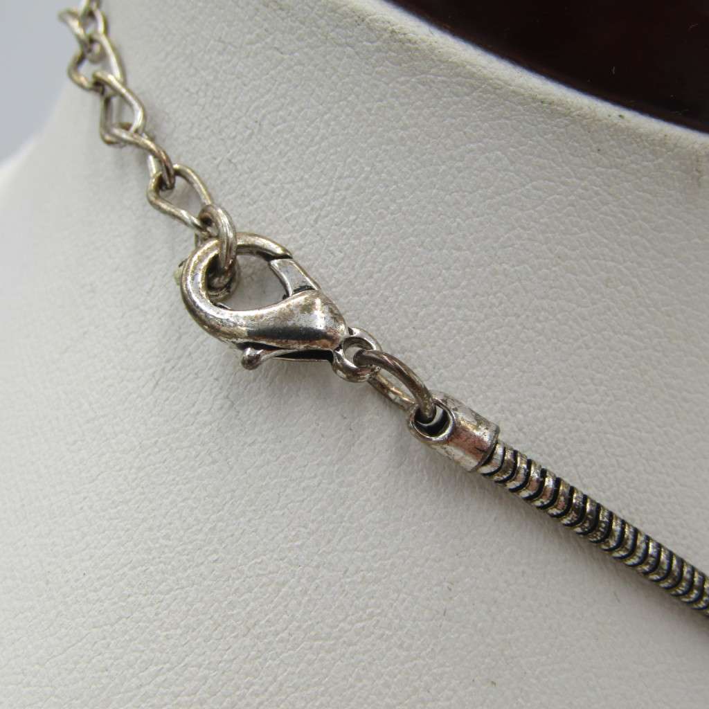 Beautifuly detailed necklace with purple stones - Length 34 cm