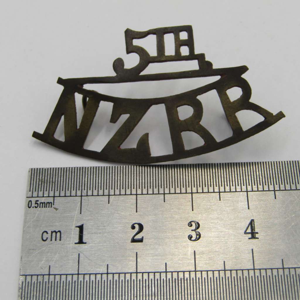 Boer War 5th New Zealand Rough Riders slouch hat badge - only 591 troops in this unit