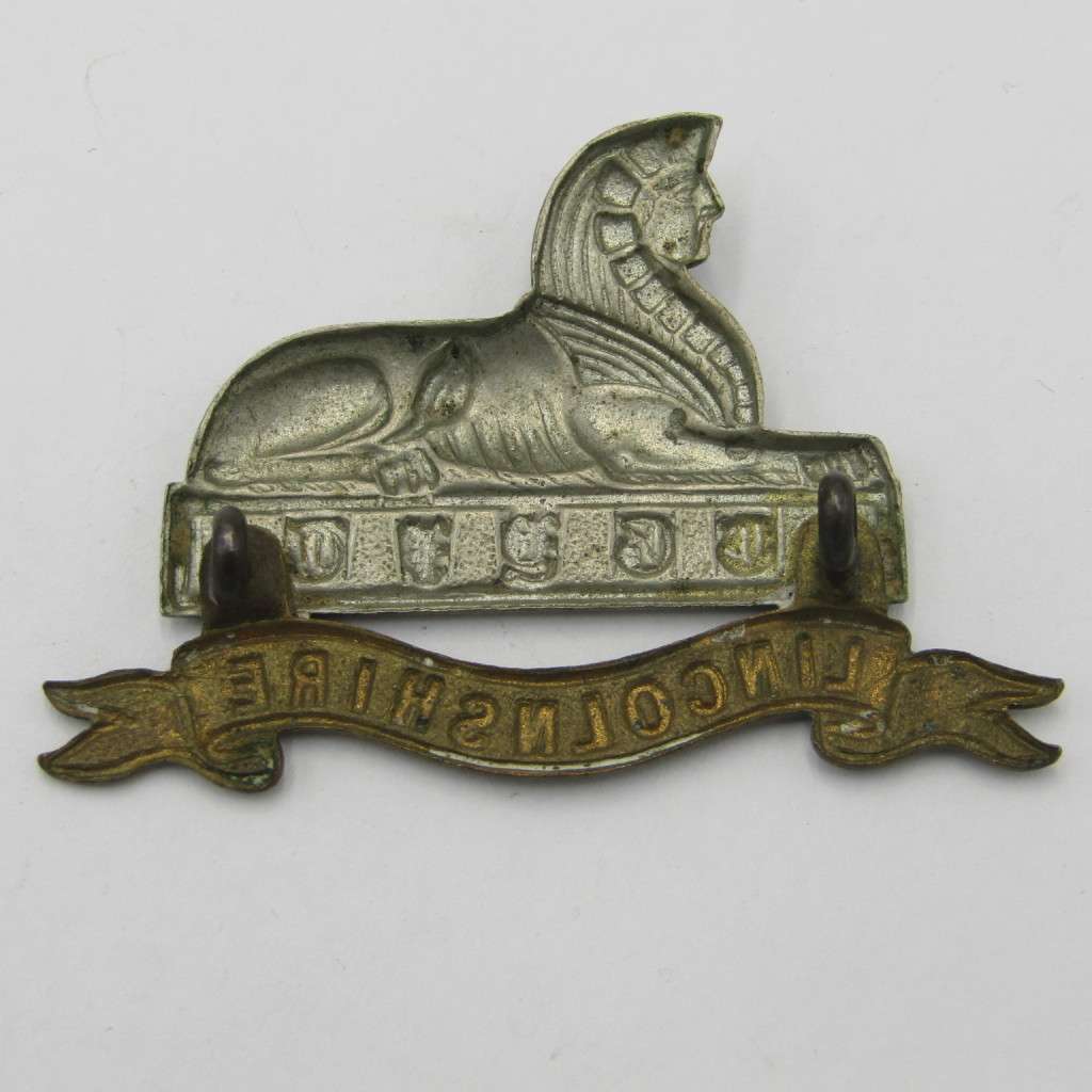 Royal Army Lincolnshire regiment cap badge