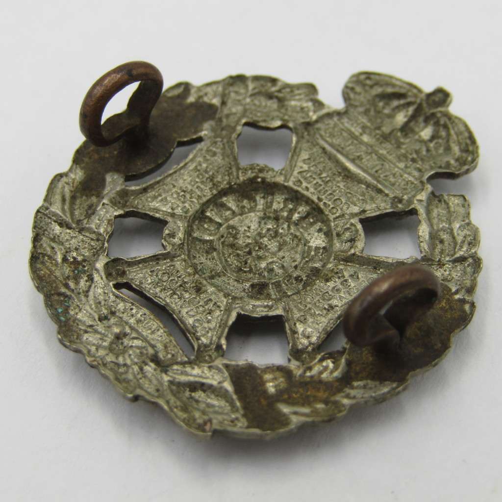 Royal Army Rifle brigade collar badge