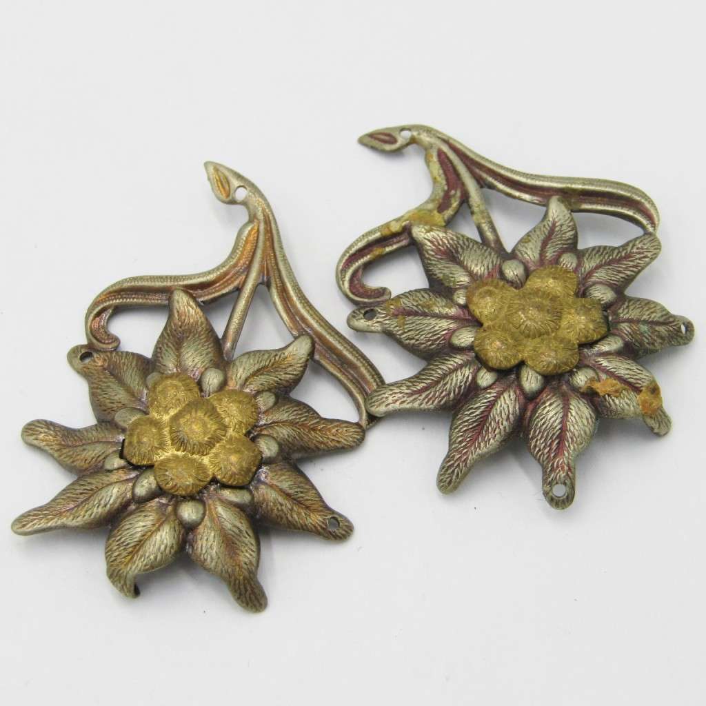 Lot of 4 German Edelwelss metal badges