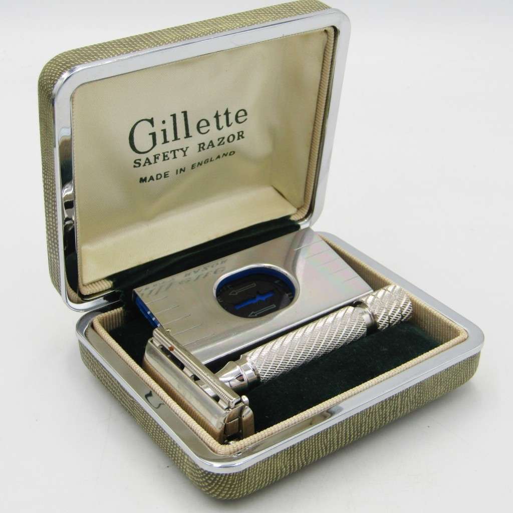 Vintage Gillette Aristocrat one piece razor - excellent condition