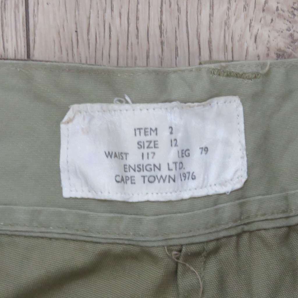 Old koevoet Camo pattern task Force combat trousers - size 46