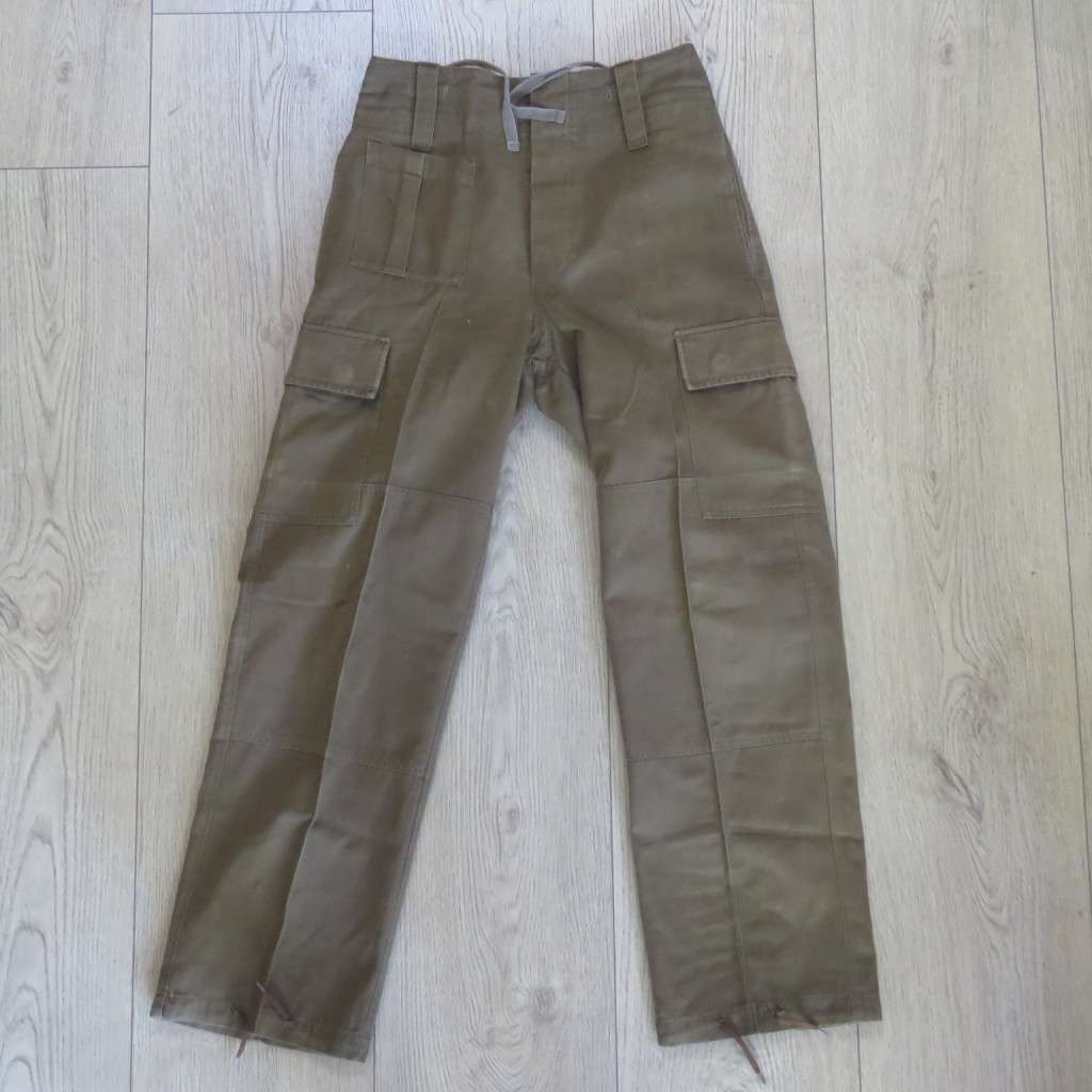SADF Nutria Combat trousers - size 32 - full length 105cm, waist 41cm