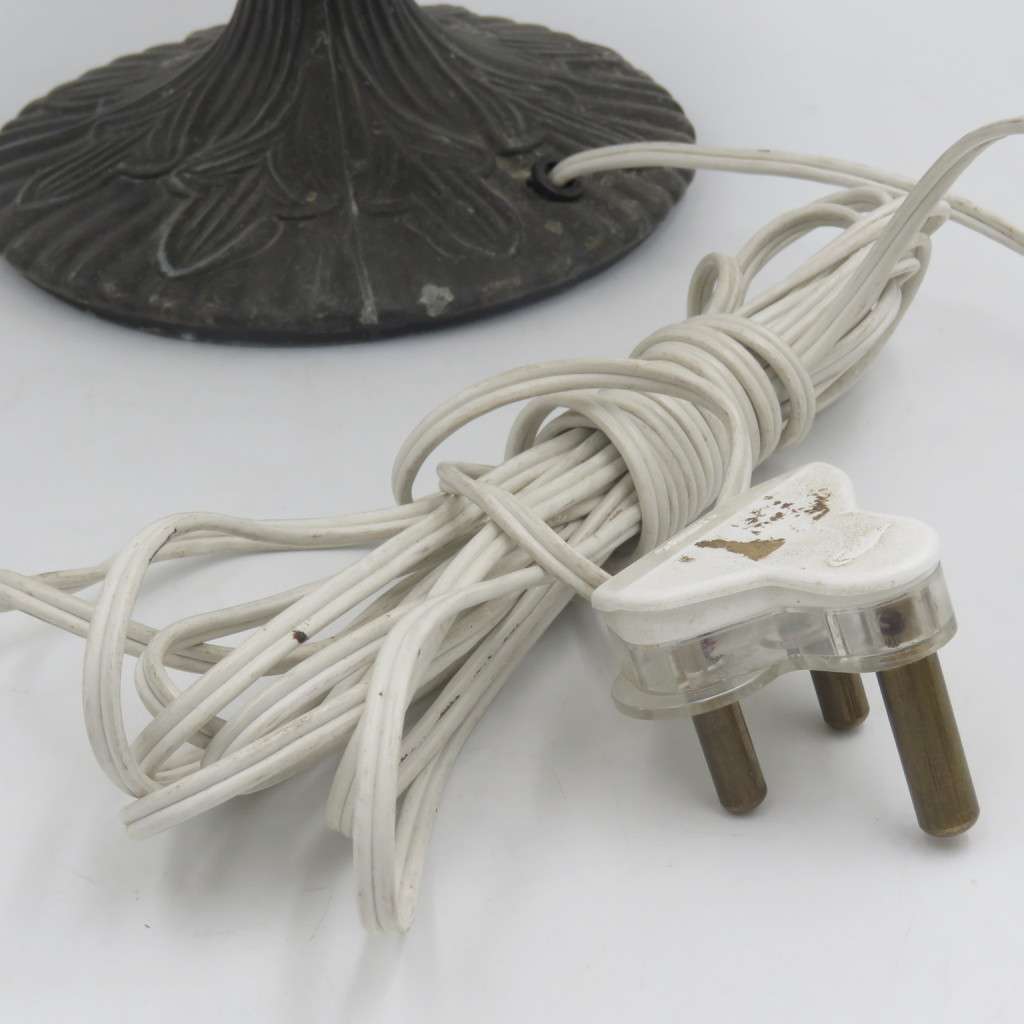 Vintage bronze lamp with beautiful lead glass shade