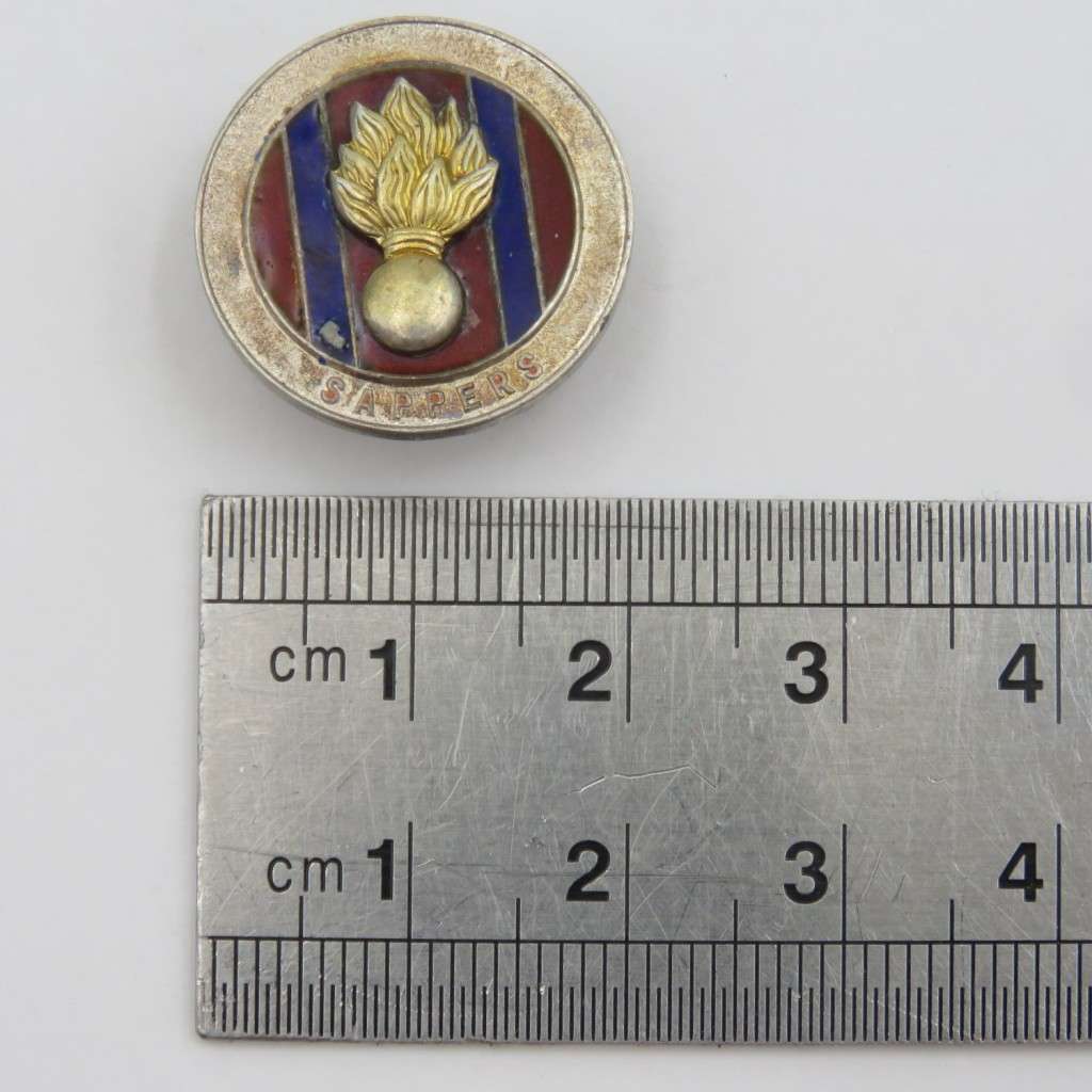 SA Engineers Corps ( SAPPERS) sterling silver button  badge