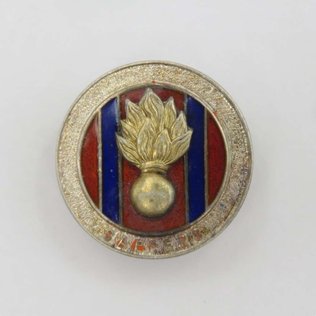 SA Engineers Corps ( SAPPERS) sterling silver button  badge #2640