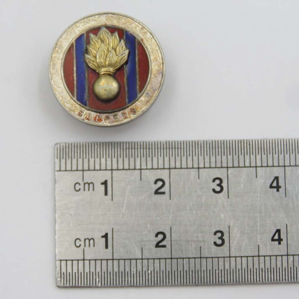 SA Engineers Corps ( SAPPERS) sterling silver button  badge #2640