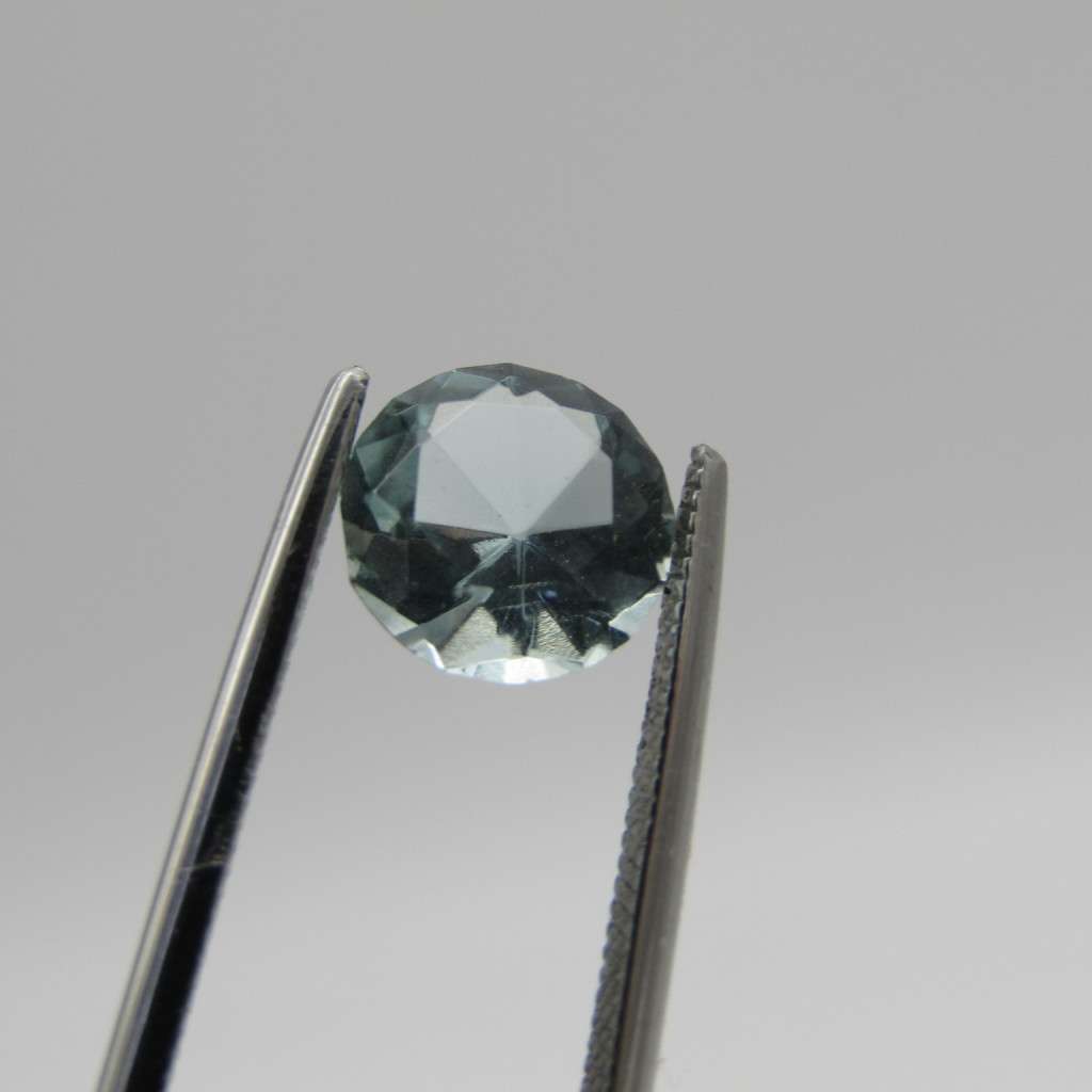 Natural Aquamarine of 1,38 carat - Round mixed cut - very slightly greenish blue with Gemlab
