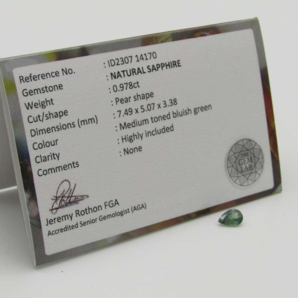 Natural Sapphire of 0,97 carat - Pear shape - medium toned bluish green with Gemlab certificate