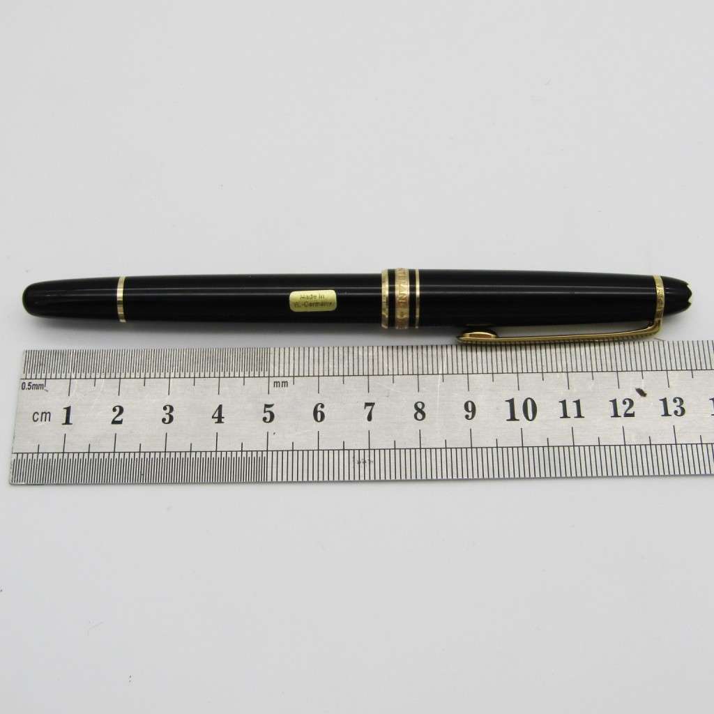 Mont Blanc Meisterstuck roller ball pen in box - serial #KB251343