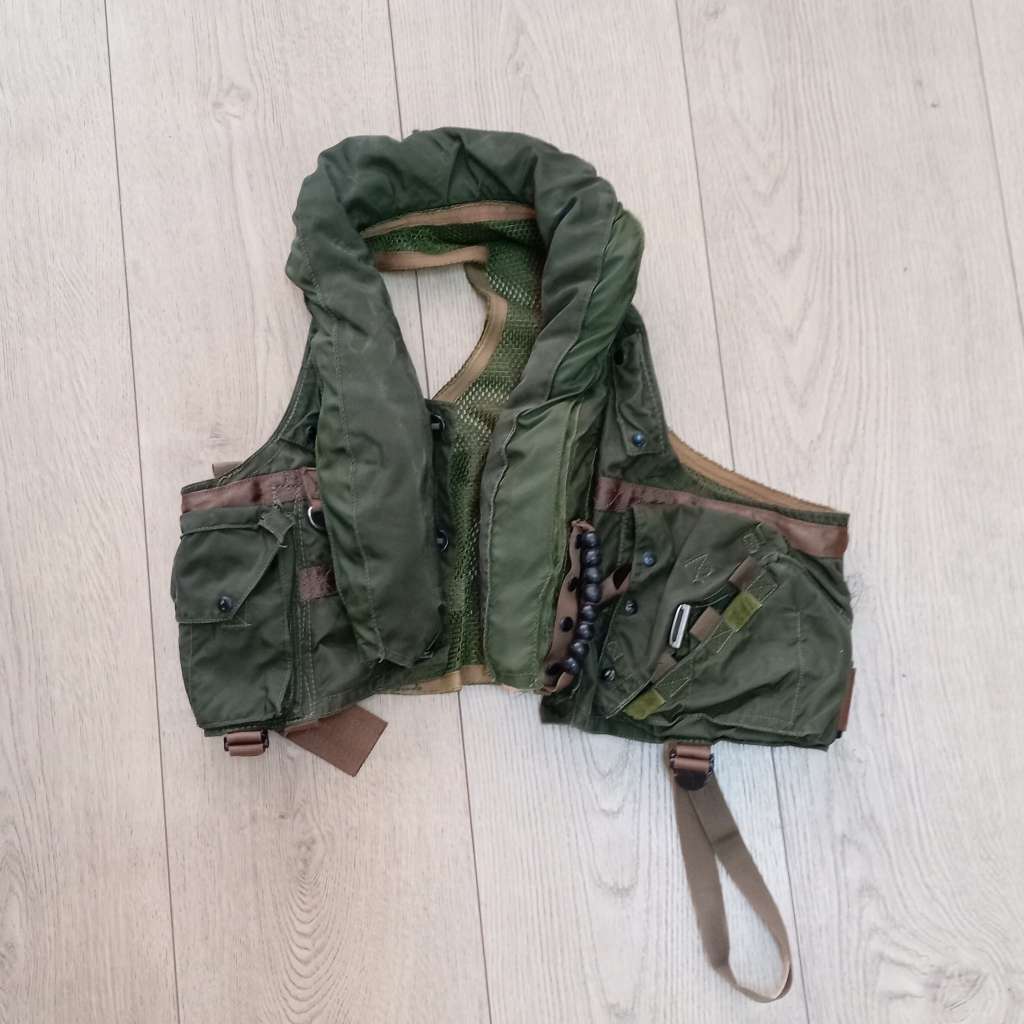 British RAF MK15 waistcoat life preserver - no accesories