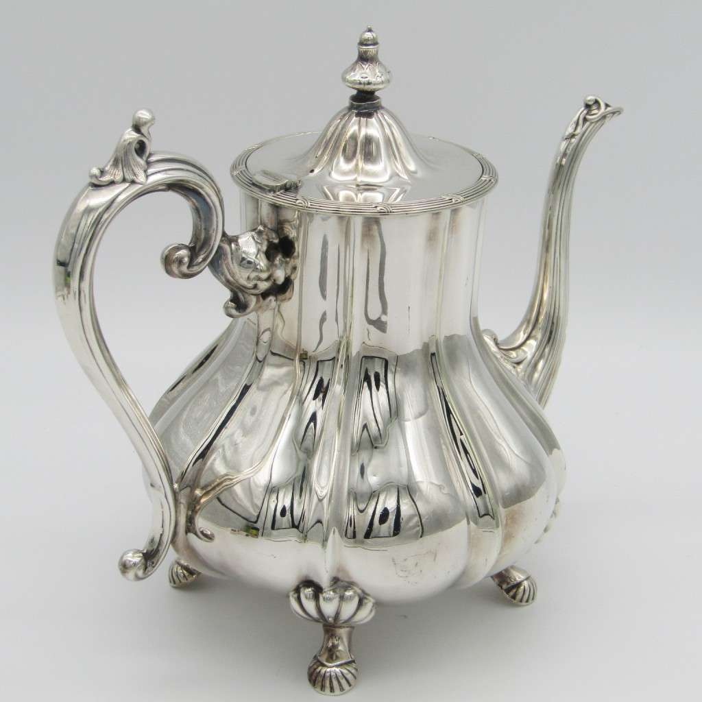 Vintage silverplated coffee pot - excellent condition
