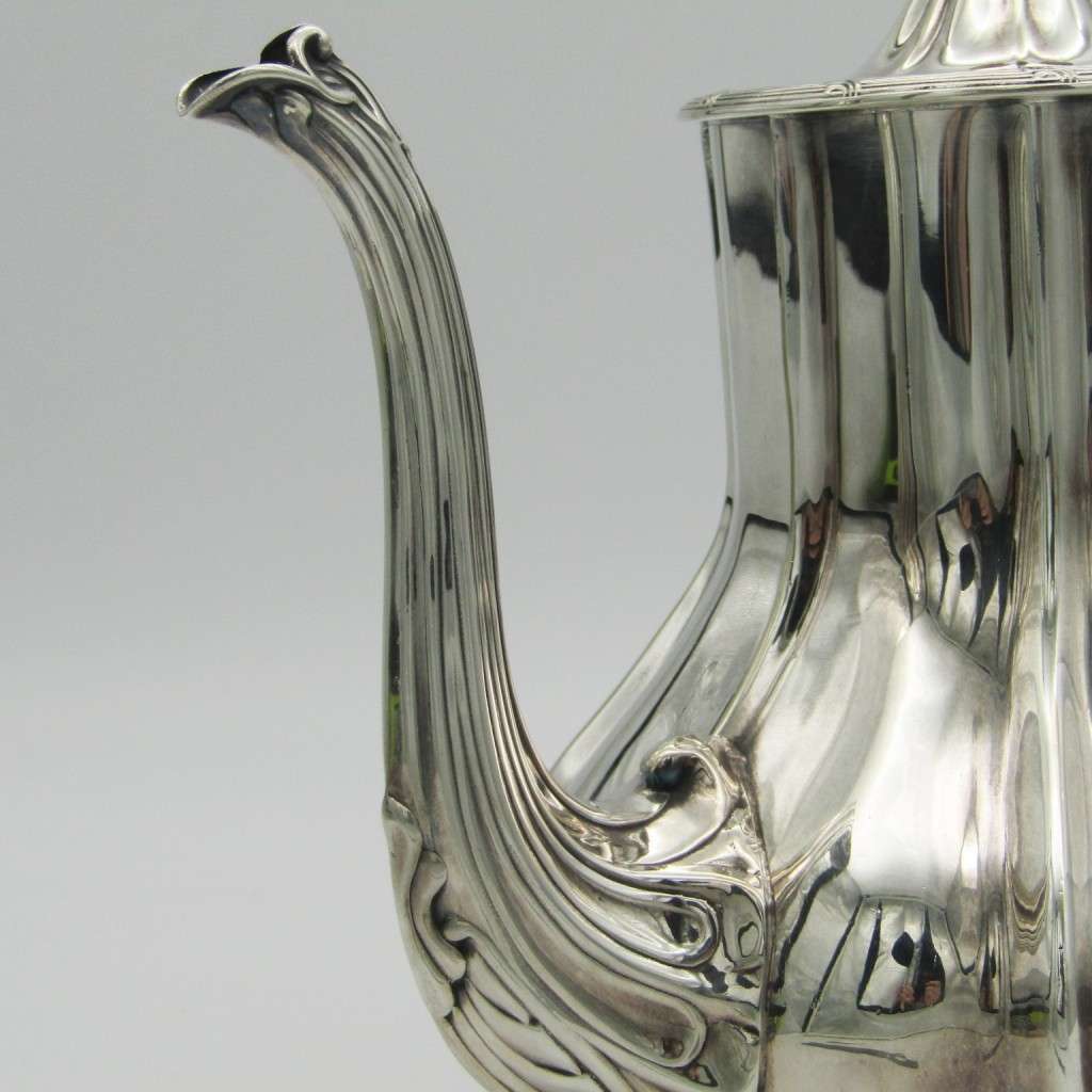 Vintage silverplated coffee pot - excellent condition