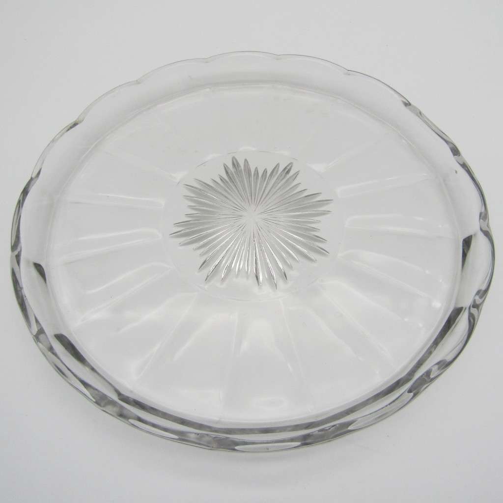 Beautiful Crystal glass round serving snack platter