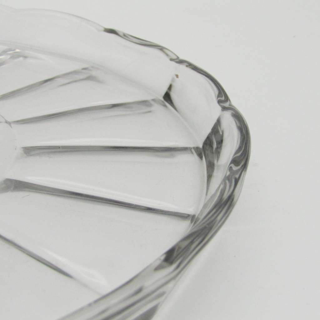 Beautiful Crystal glass round serving snack platter