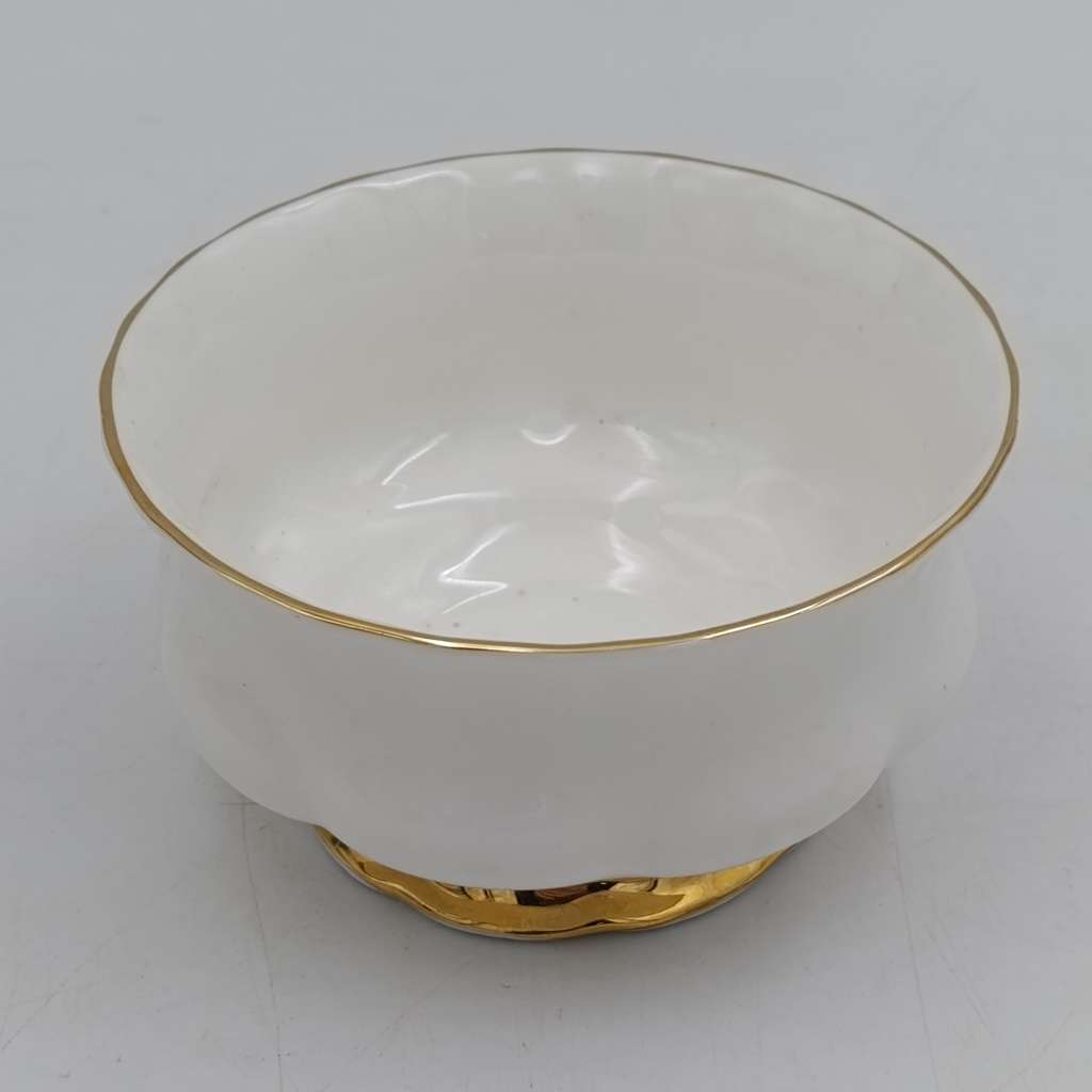 Royal Albert Val d`or porcelain tea set - 6 trios, milk jug and bowl