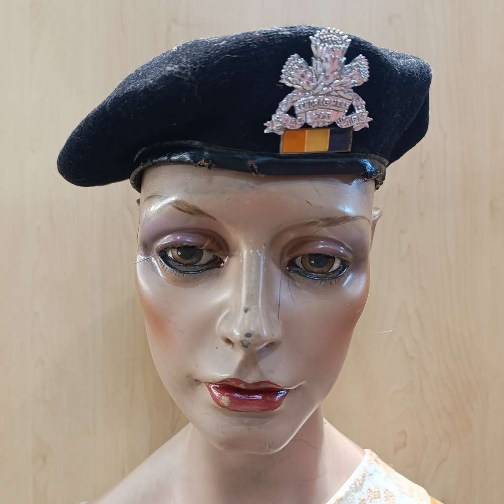 SADF Armoured Corps beret with badge and balkie - size 52