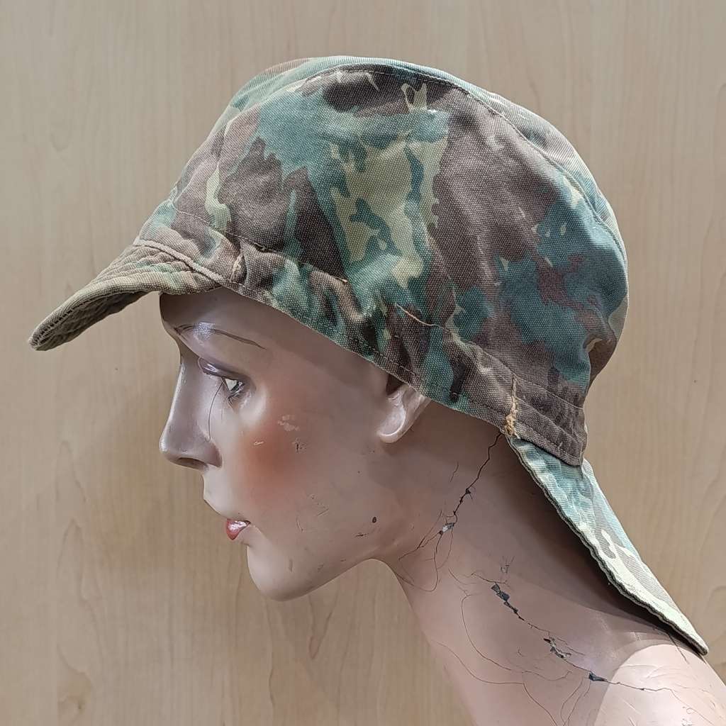 SADF 32 Battalion Swallow tail camo cap - size 60