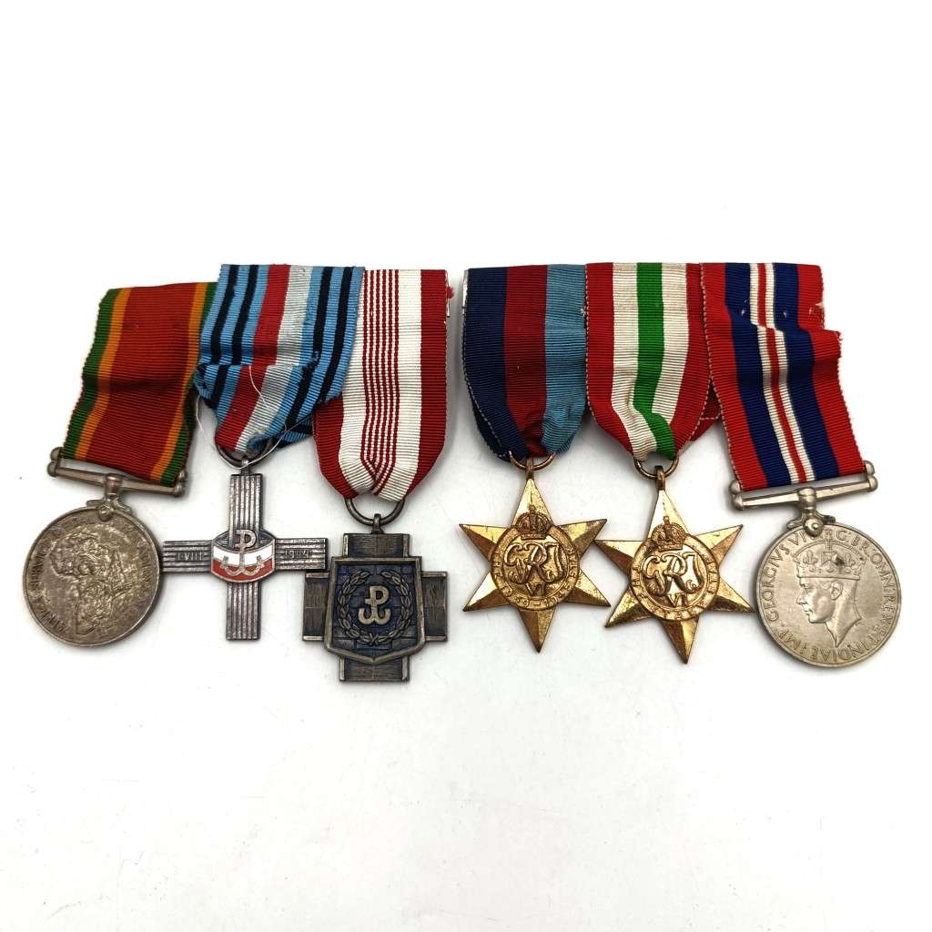 Set of 6 WW2 medals including Polish Warsaw uprising and Polish cross of Home Army medals