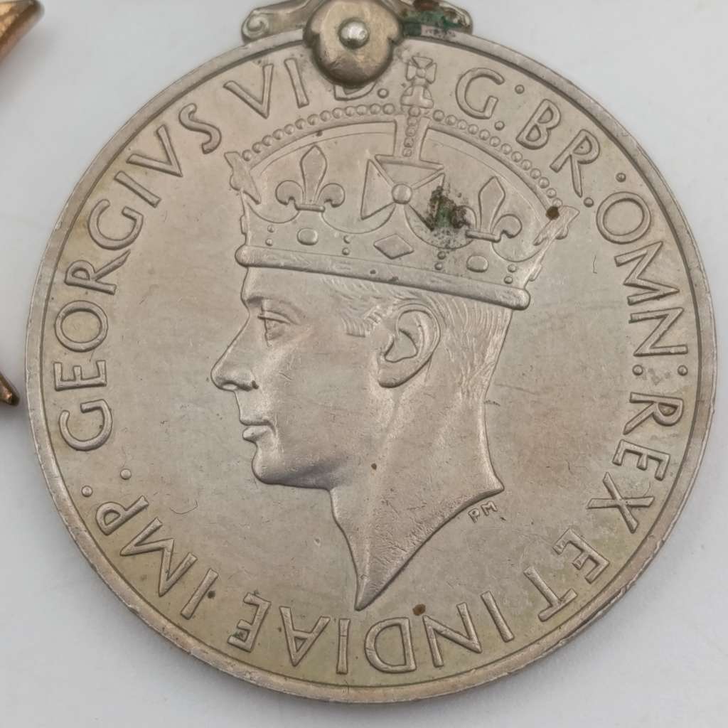 Set of 6 WW2 medals including Polish Warsaw uprising and Polish cross of Home Army medals