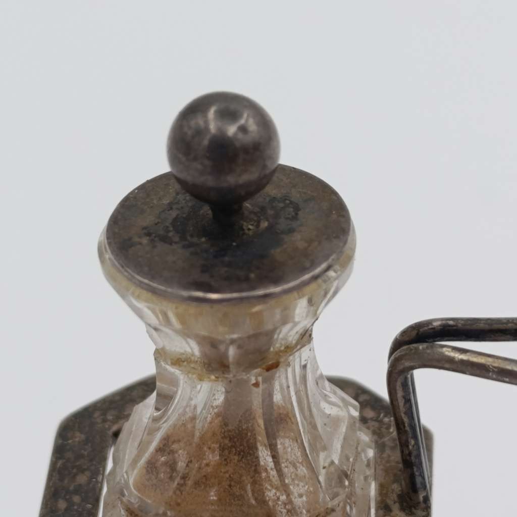 Silver Opium holder glass bottle with stand