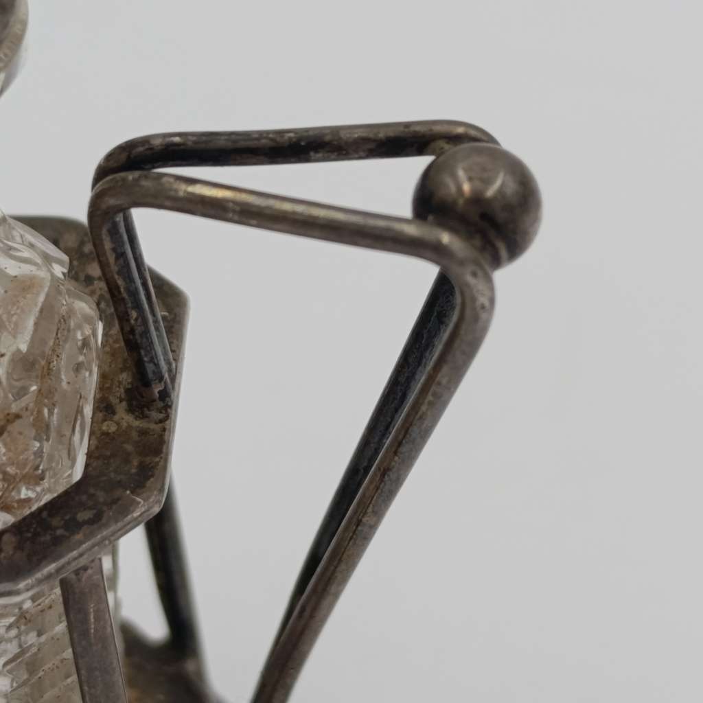 Silver Opium holder glass bottle with stand