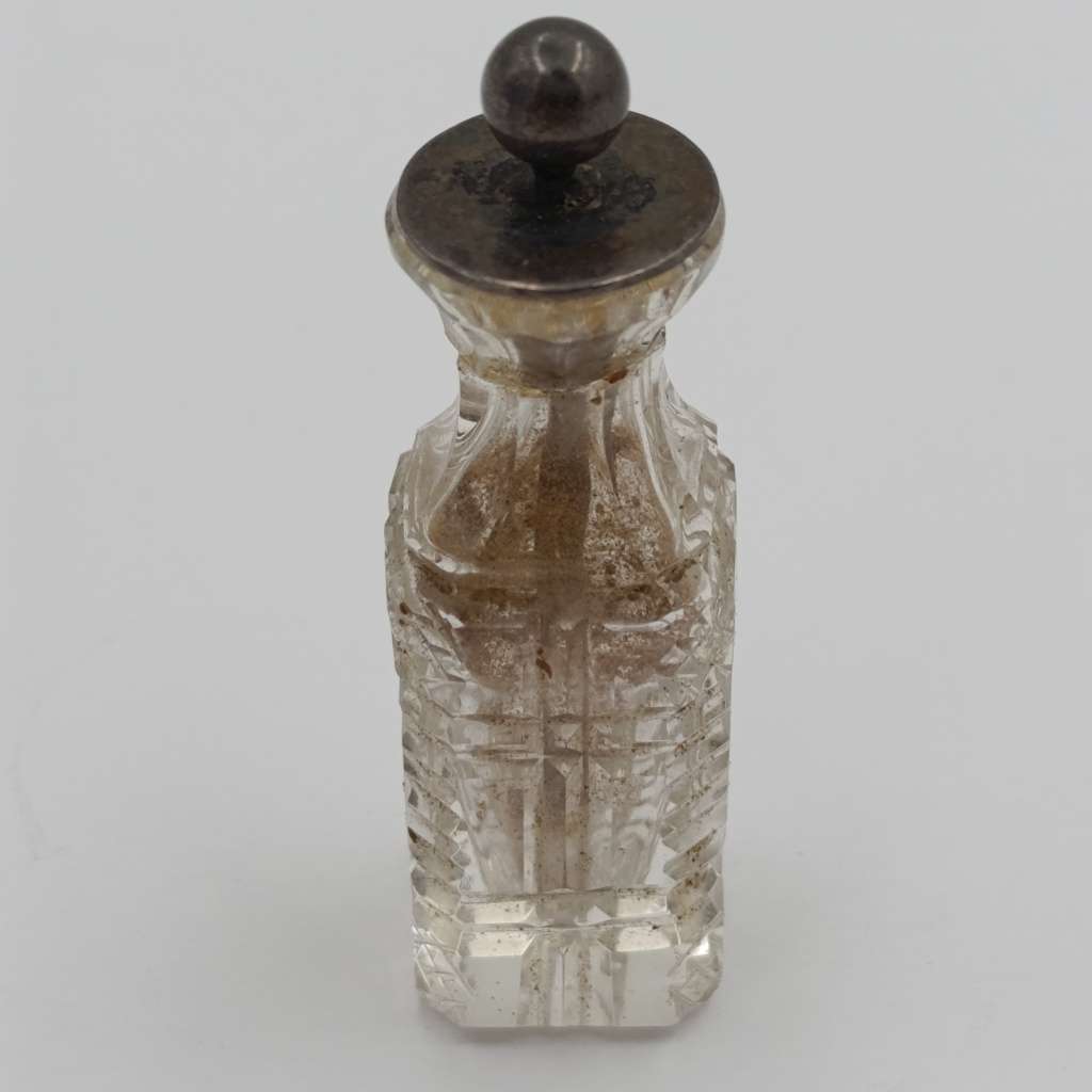 Silver Opium holder glass bottle with stand