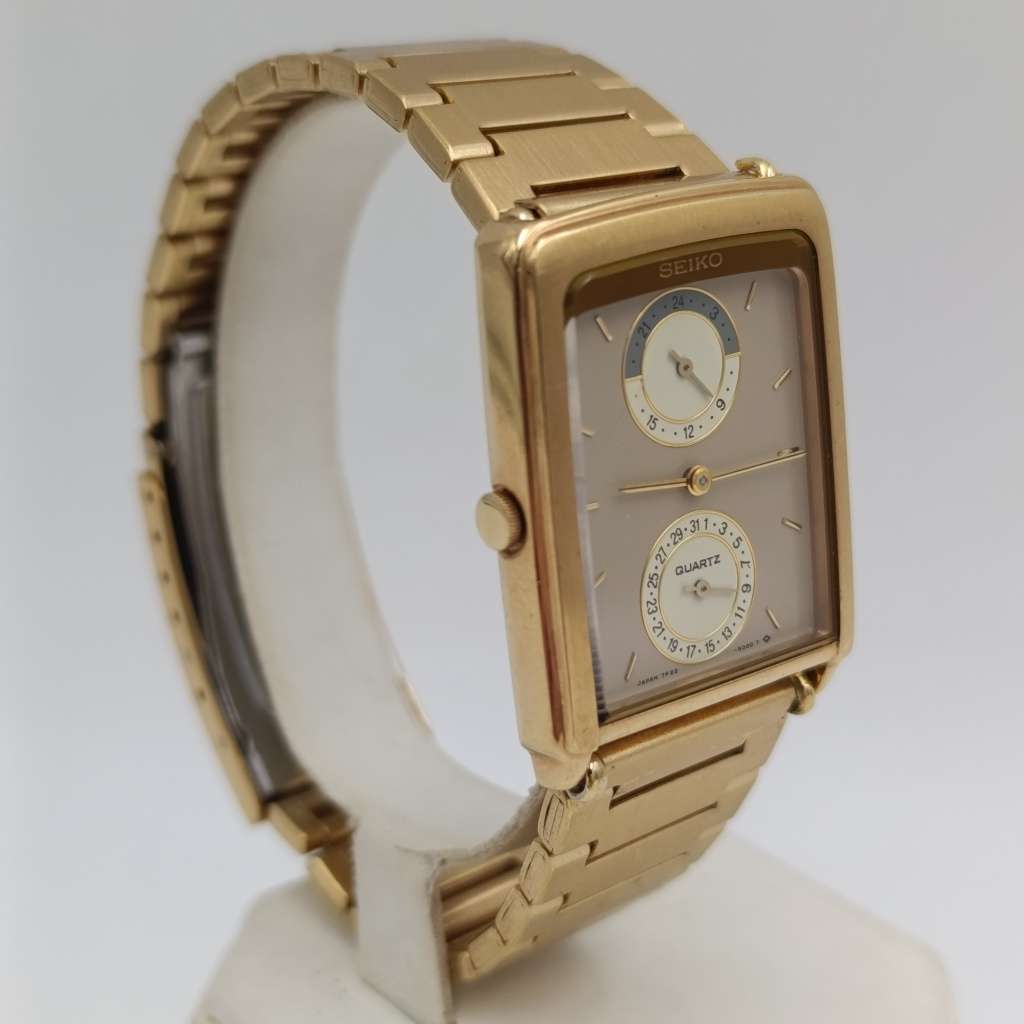 Vintage Seiko 7F22 dual dial quartz watch - working - 7F22-5000