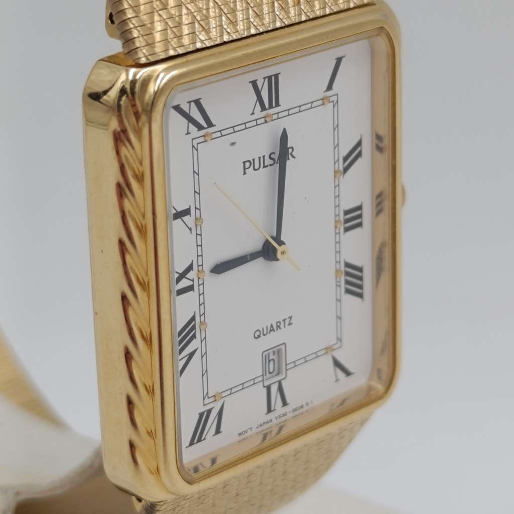 Vintage Pulsar Quartz dress watch - working