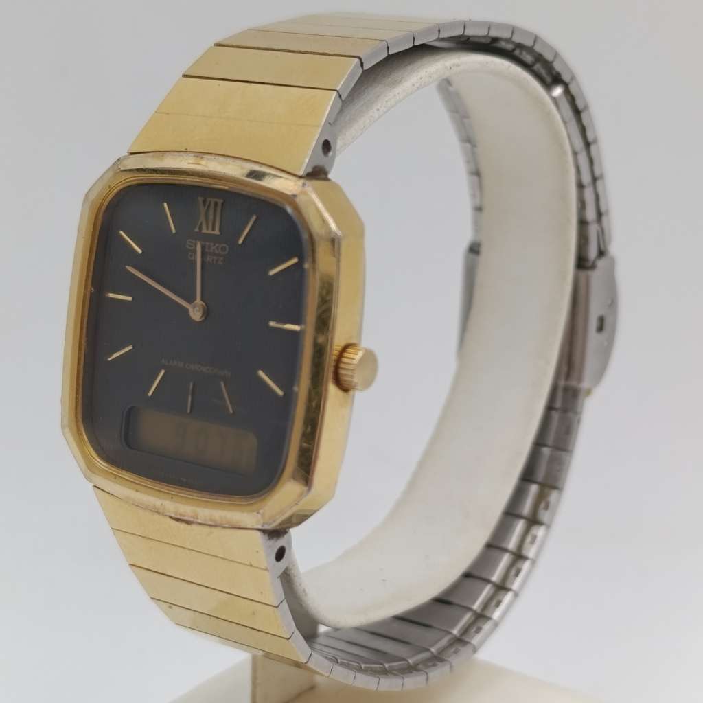 Vintage Seiko Quartz alarm-chronograph analog-digital gold colour mens watch - working