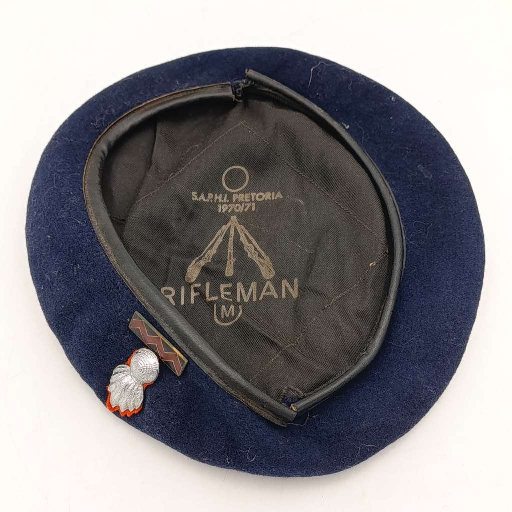 SADF Artillery beret with balkie and badge - size 52