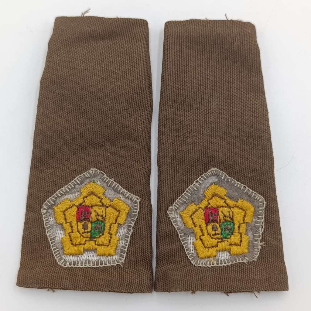Pair of SADF Major rank epaulettes