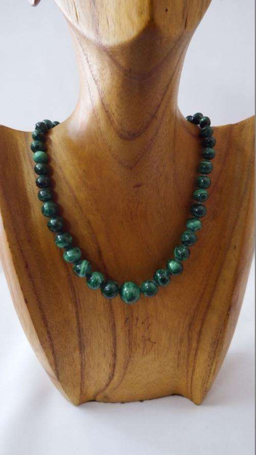 Malachite necklace 44cm - as per photo