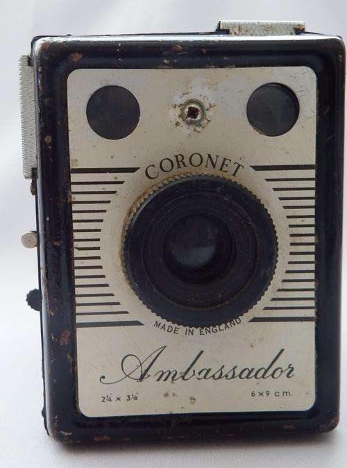 Vintage CORONET Ambassador 6 x 9 box camera - as per photo