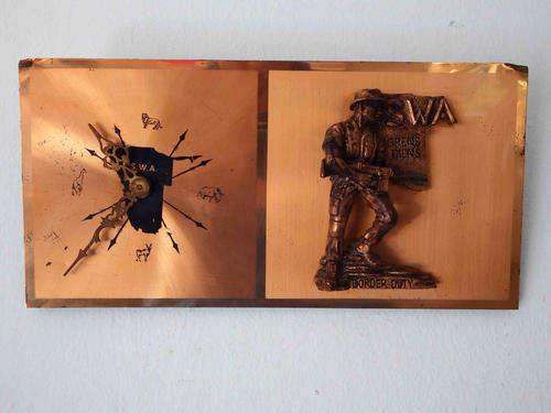 SWA Border duty wall clock - broken gun - as per photo