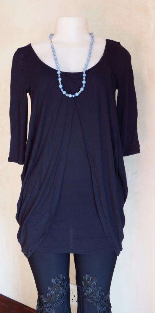 Black 3/4 sleeves viscose ladies top length 62cm - Size XS