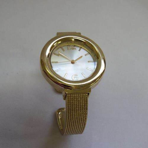 Ladies Quartz bangle watch - working