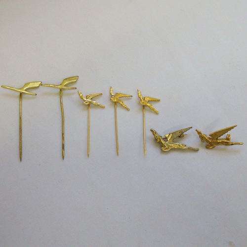 Lot of 7 Airways pin badges
