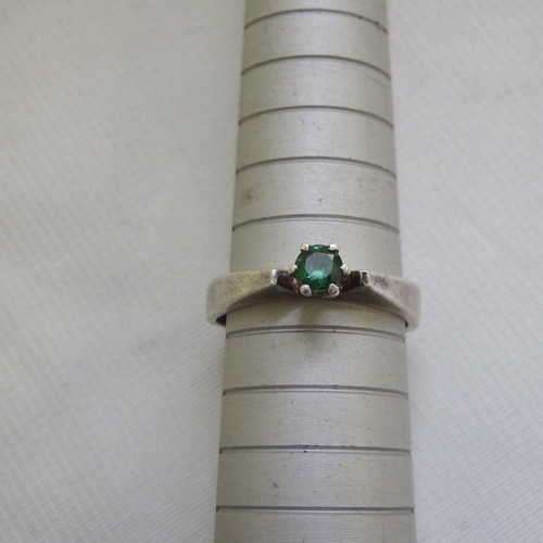 Silver ring with Emerald