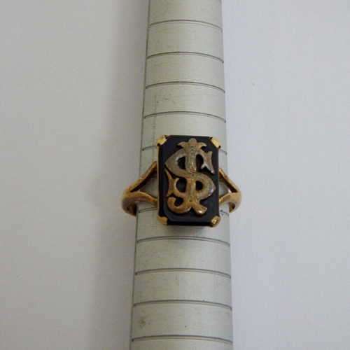 Antique Onyx and 18ct. gold ring - weighs: 4.8 g - Size : L and a half